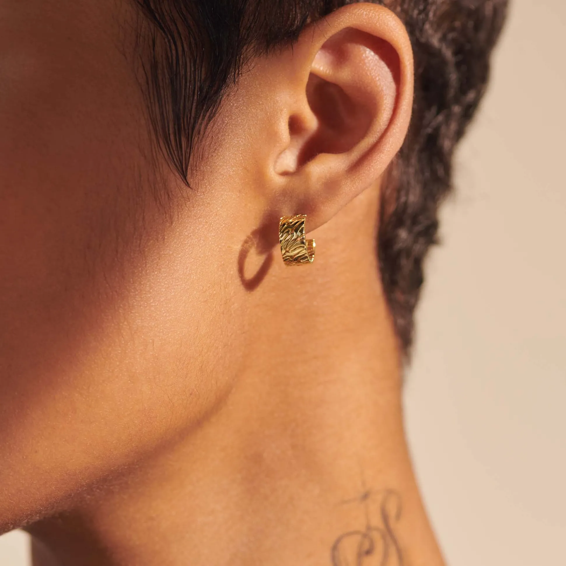 Women John Hardy Hoops^Carved Chain J Hoop Earring, Gold