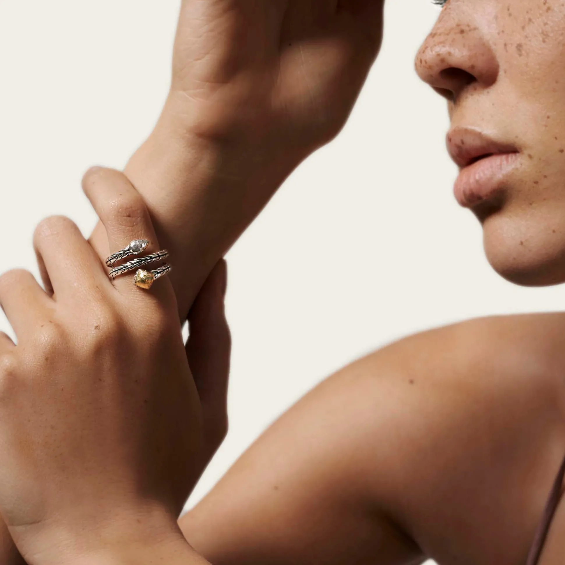 Women John Hardy Statement^Carved Chain Palu Coil Ring, Silver, Gold