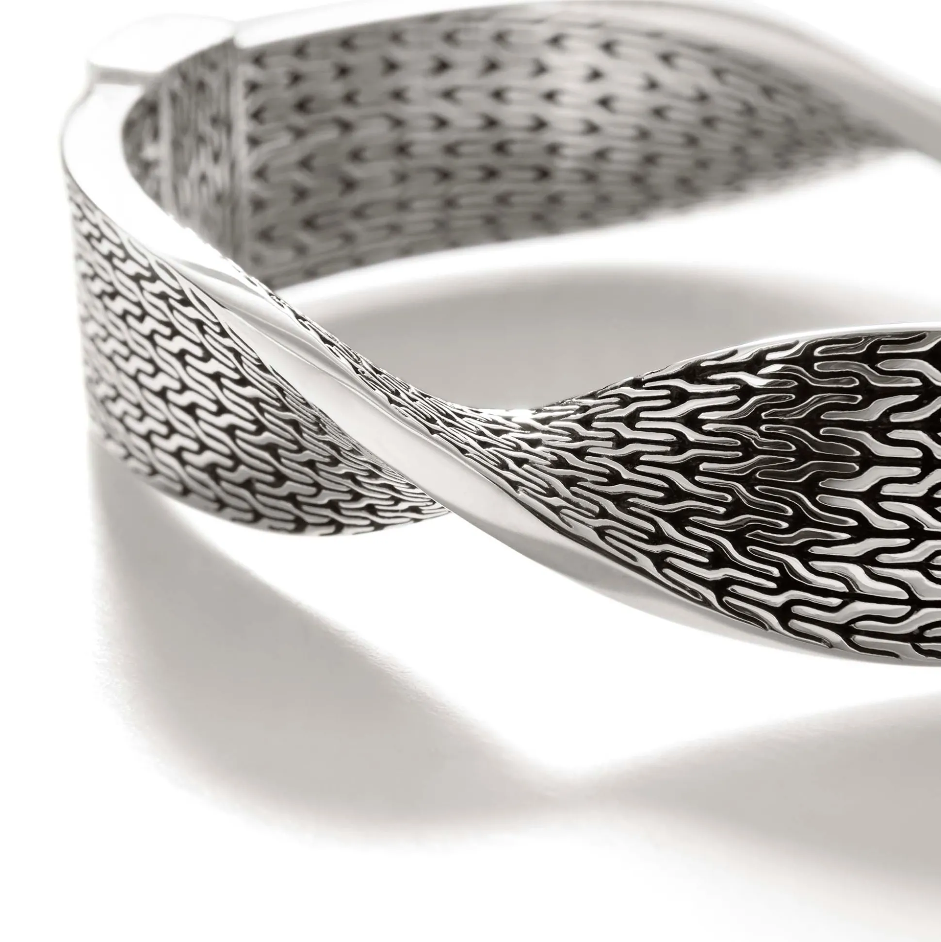Women John Hardy Bangles & Cuffs^Carved Chain Twisted Bangle, Sterling Silver