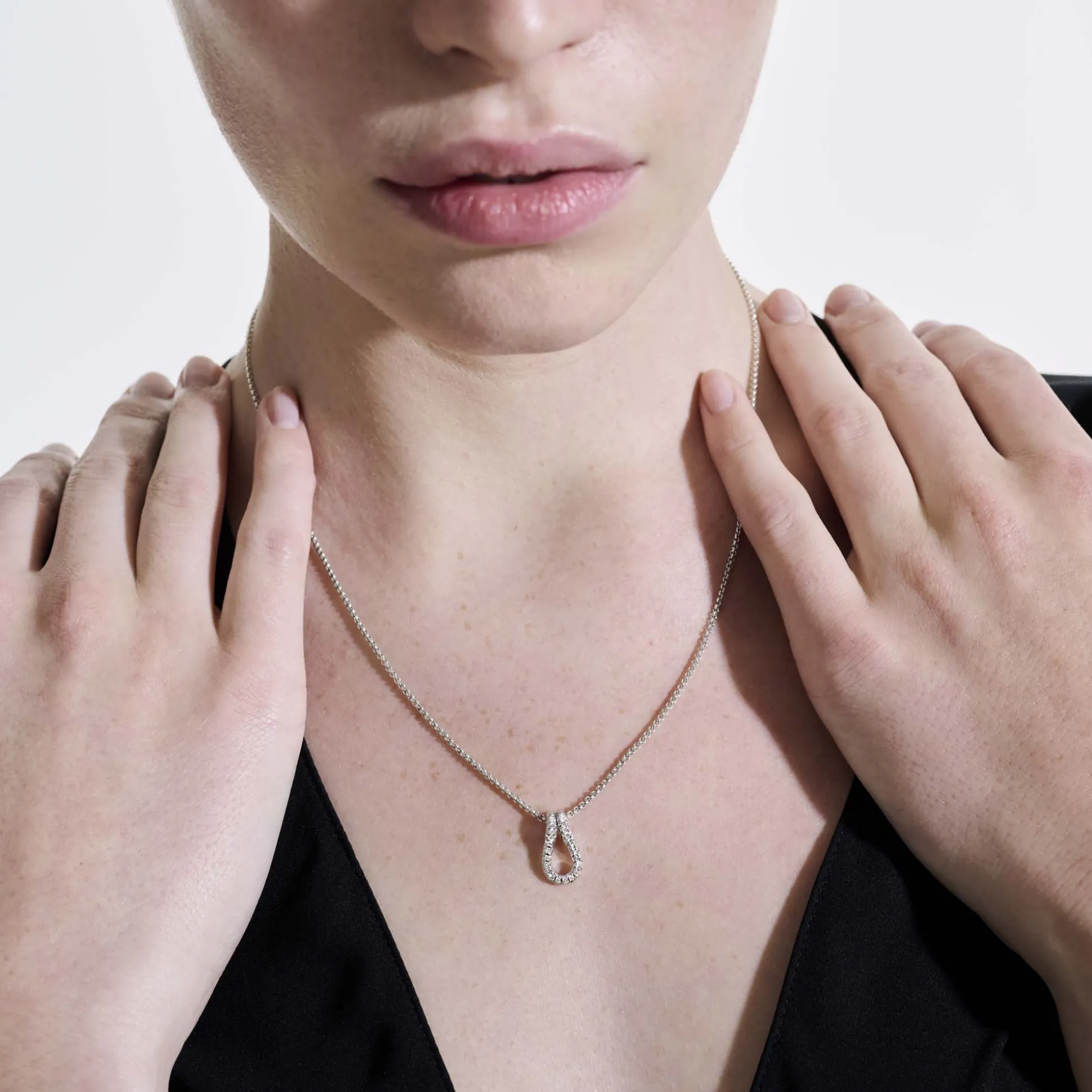 Men John Hardy Tags & Pendants^Surf Pendant Necklace, Gold, Diamonds